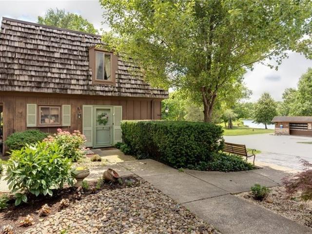 Condo for sale in Medina, Ohio