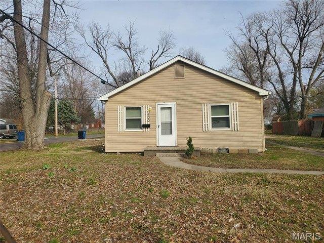 House for sale in South Roxana, Illinois