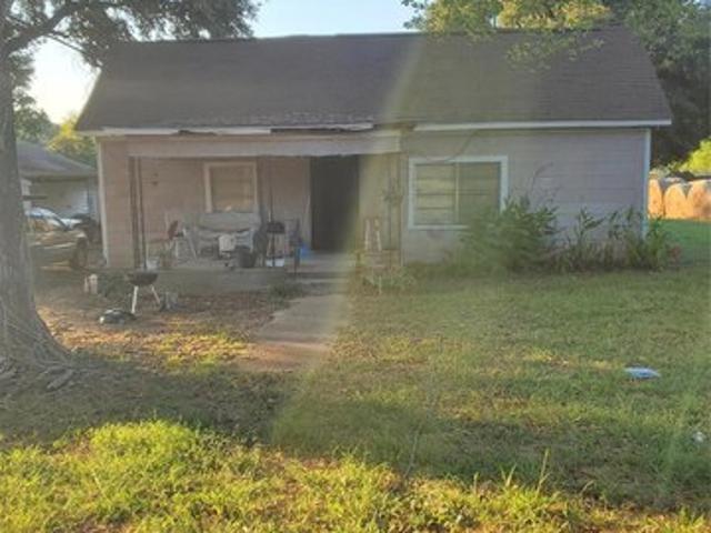 House for sale in Henderson, Texas