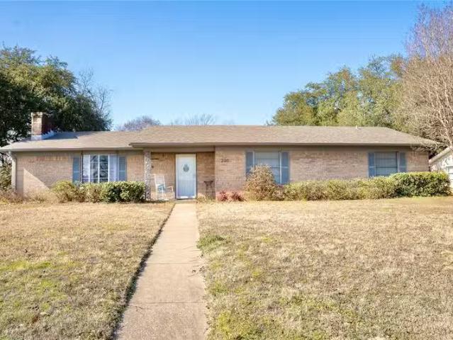 House for sale in Sulphur Springs