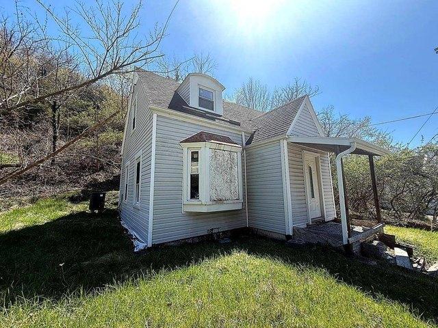 House for sale in Bluefield, West Virginia