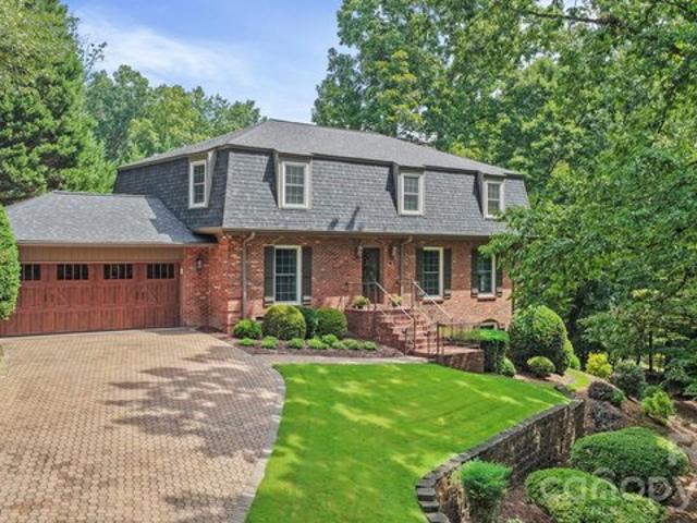House for sale in Cramerton, North Carolina