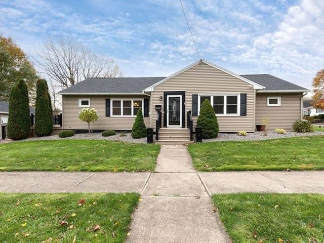 House for sale in Syracuse, New York