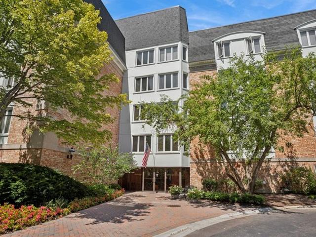 Condo for sale in Buffalo Grove, Illinois