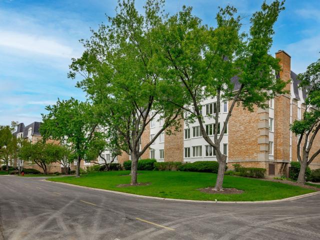 Condo for sale in Buffalo Grove, Illinois