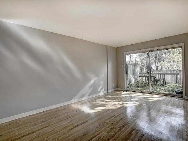 Townhouse for rent in Oakville, Golden Horseshoe