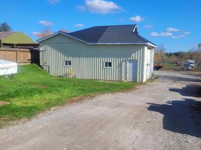 Commercial for rent in Kawartha Lakes, Ontario