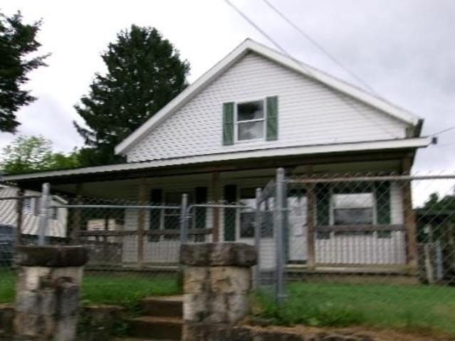 House for sale in Beaver, West Virginia
