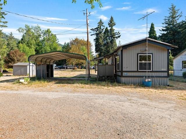 House for sale in Oregonia