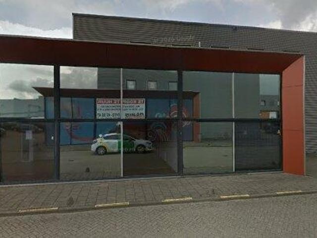 Bedrijfspand te huur in Alphen Aan Den Rijn, Zuid Holland
