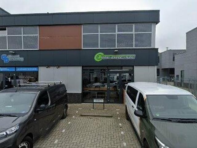 Bedrijfspand te huur in Hoofddorp, Noord Holland