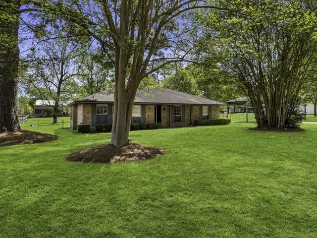 House for sale in Shepherd, Texas