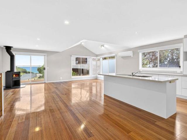 Townhouse for rent in Ocean Grove, Victoria