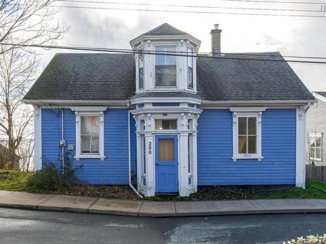 House for sale in Lunenburg, Nova Scotia