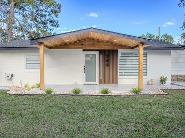 House for sale in Adel, Cook County