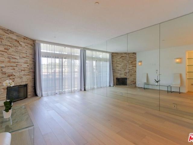 Condo for sale in Beverly Hills, California