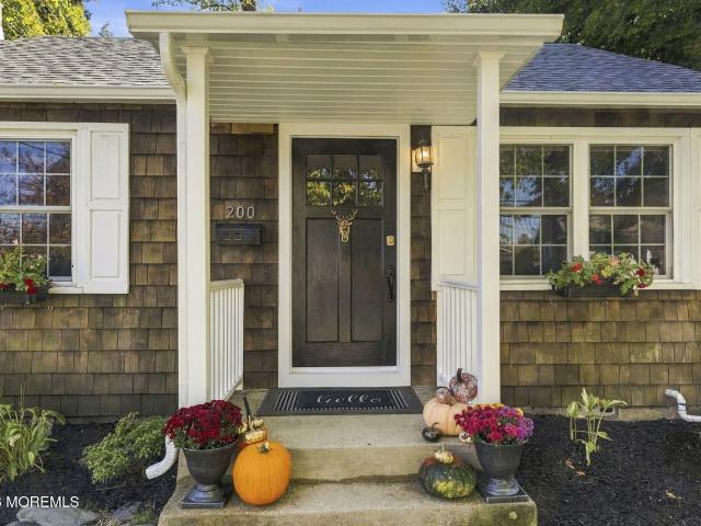 House for sale in West Grove, Neptune Township