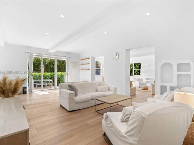 Condo for sale in Key Biscayne, Florida