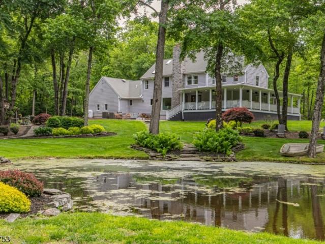 House for sale in Kendall Park, New Jersey