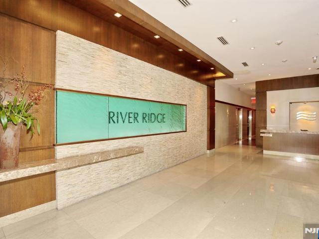 Condo for sale in Fort Lee, New Jersey