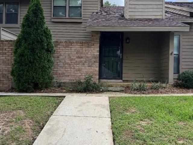 Townhouse for sale in Daphne, Alabama