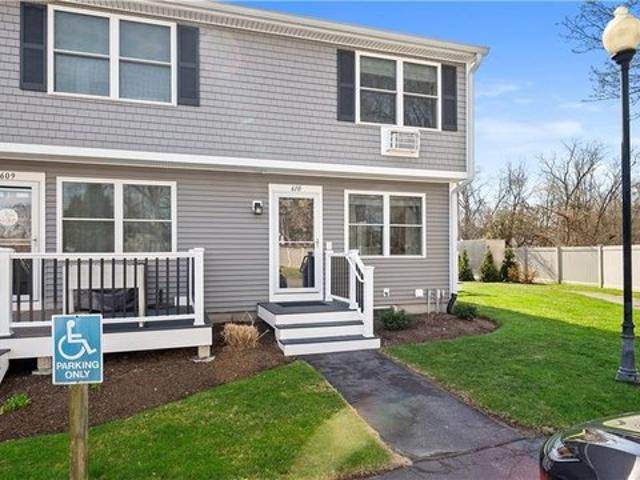 Townhouse for sale in Warwick, Rhode Island