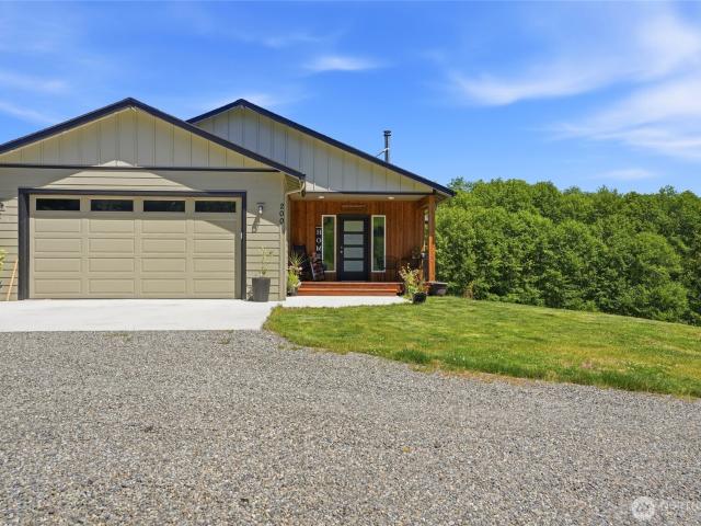 House for sale in Castle Rock, Washington