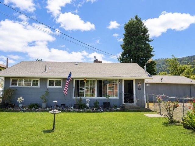House for sale in Klamath, California