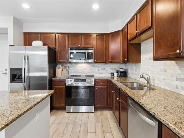 Condo for sale in Sandy Springs, Georgia