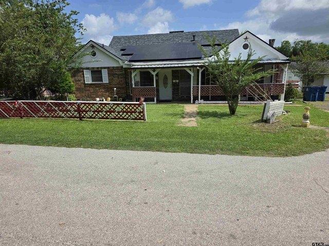 House for sale in Henderson, Texas