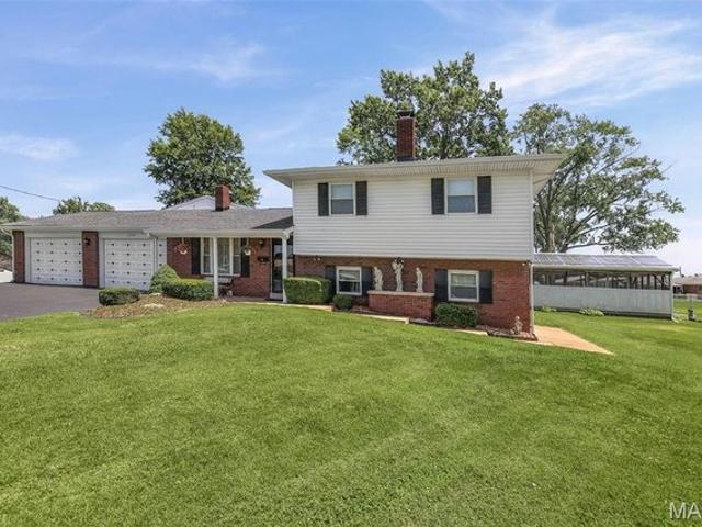 House for sale in Collinsville, Illinois