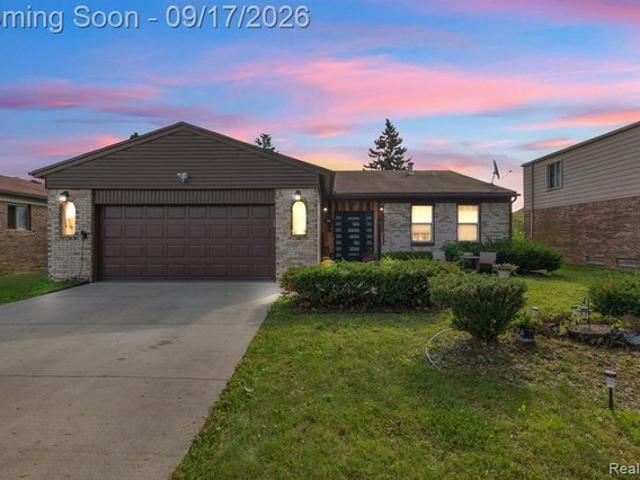 House for sale in Golf View Manor, Dearborn Heights
