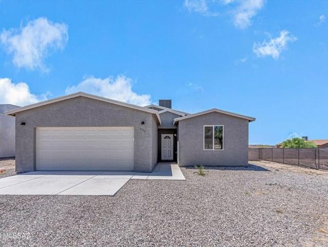 House for sale in Vail, Arizona