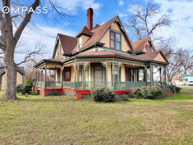 House for sale in Whitney, Texas