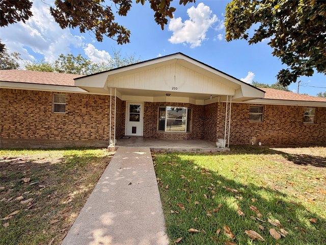House for sale in Gustine, Comanche County