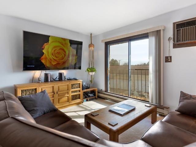 Condo for sale in Glendale Heights