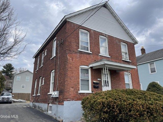 House for sale in Saratoga, New York