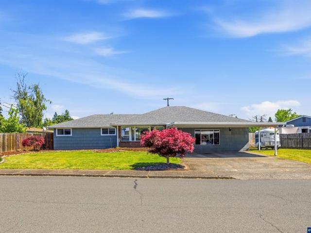 House for sale in Oregonia