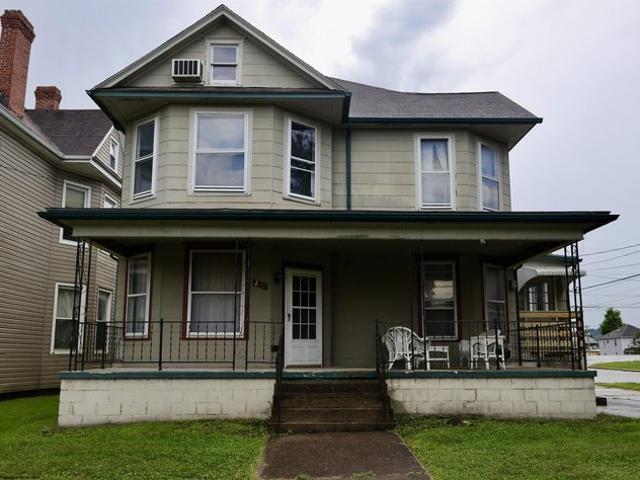 House for sale in Elkins, West Virginia