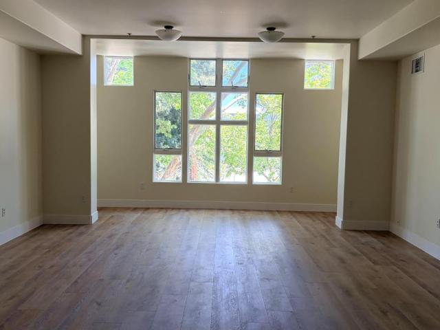 Condo for sale in Palo Alto, California