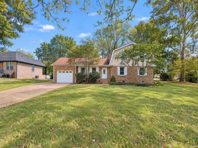 House for sale in rec cener complex, Nolensville