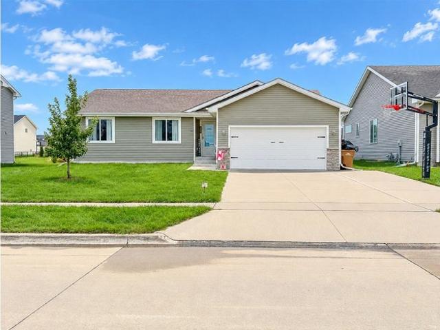 House for sale in Sankey Summit, Bondurant