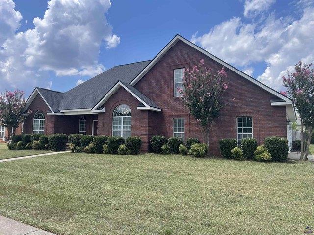 House for sale in Bonaire, Georgia