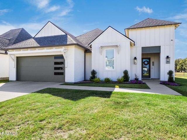 House for sale in Broussard, Lafayette Parish