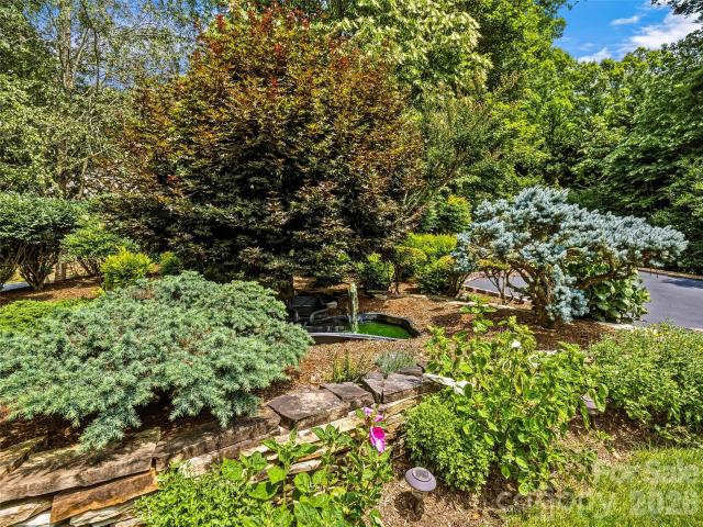 House for sale in Hendersonville, North Carolina