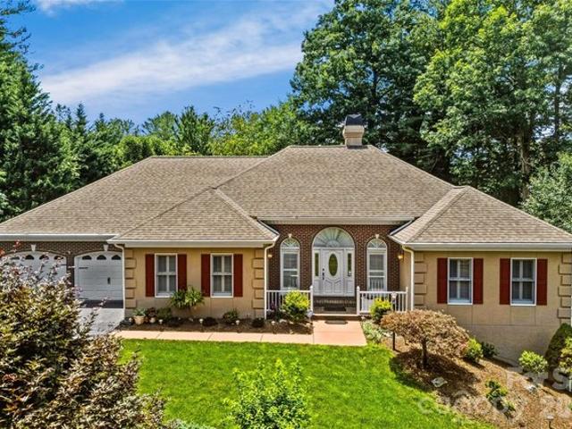 House for sale in Hendersonville, North Carolina