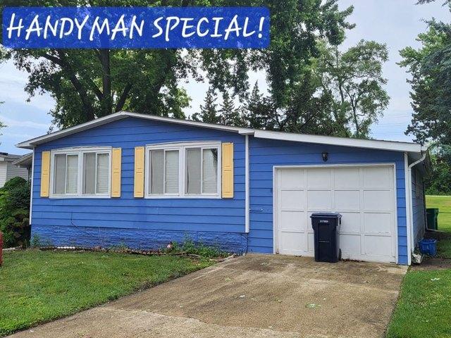 House for sale in Elgin, Illinois