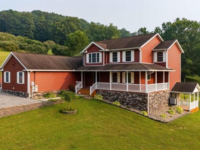 House for sale in Grafton, West Virginia