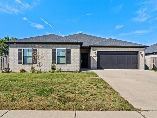 House for sale in Gravette, Benton County