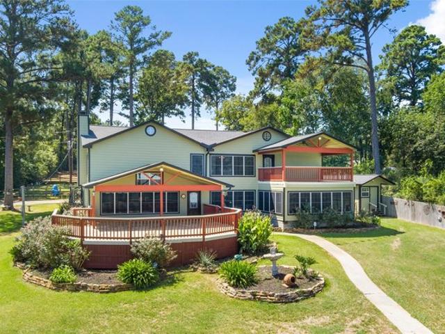 House for sale in Oakhurst, Texas